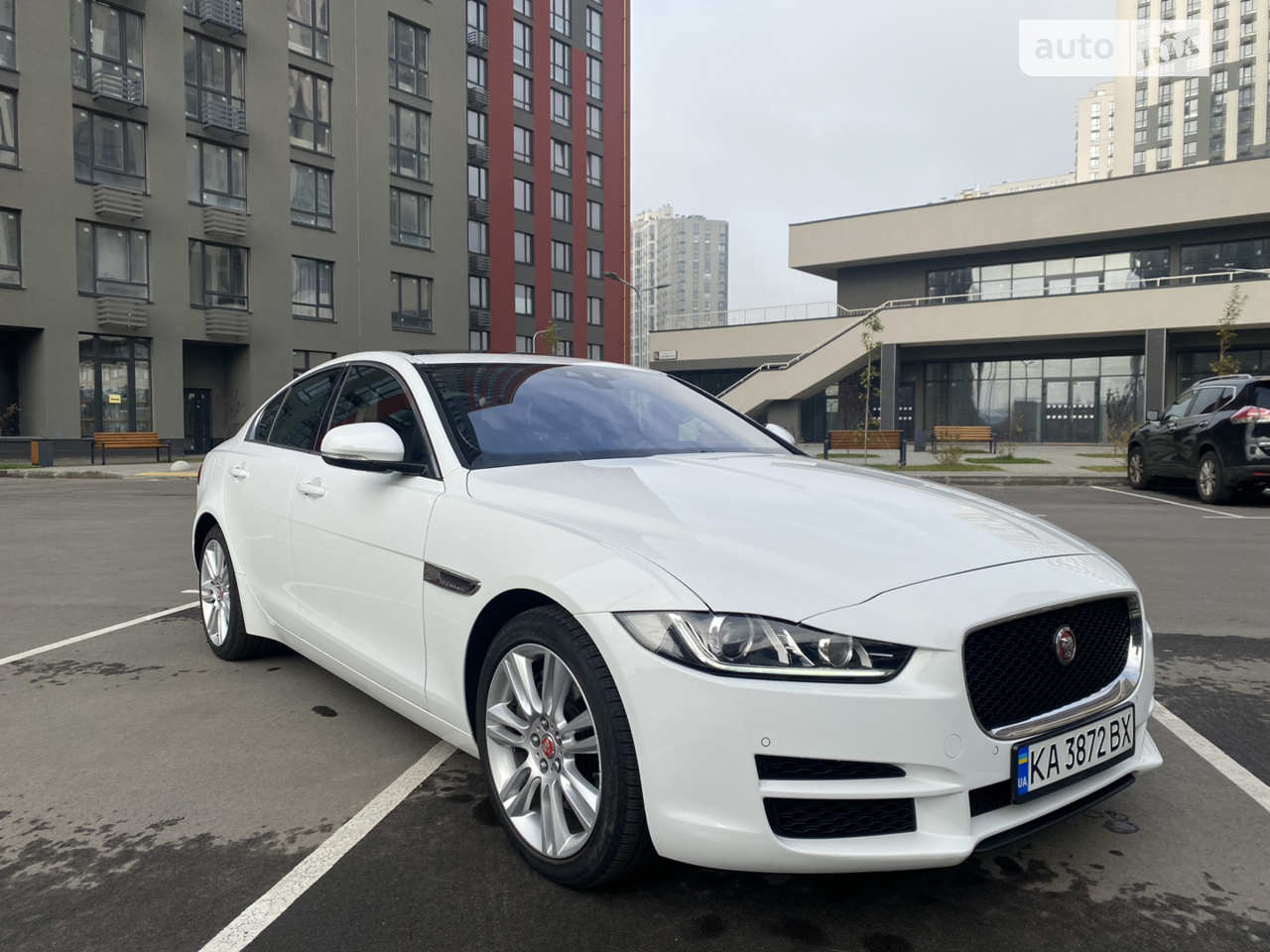 2019 Jaguar XE - мініатюра 13
