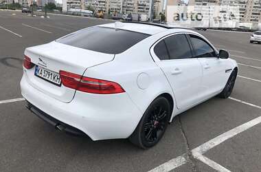 Седан Jaguar XE 2018 в Киеве