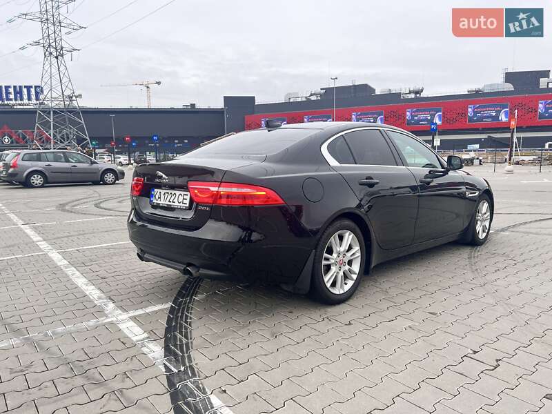 Седан Jaguar XE 2017 в Полтаве