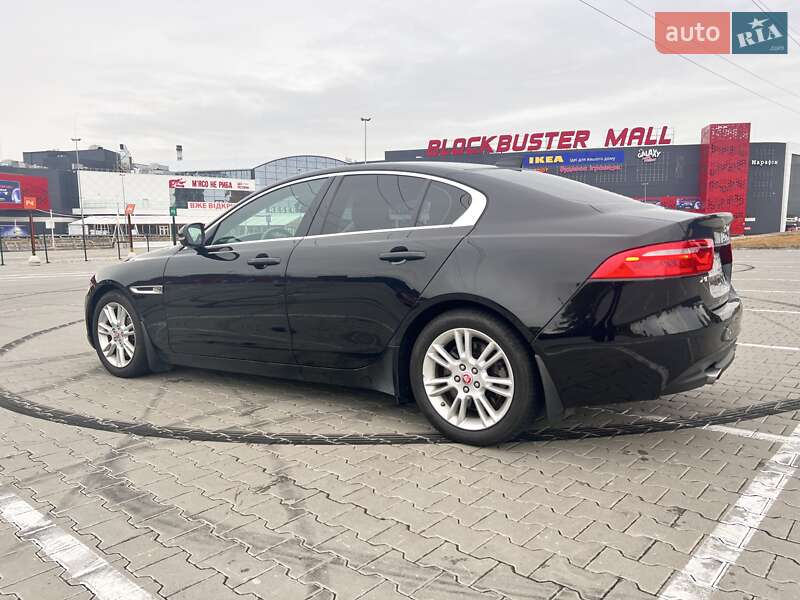 Седан Jaguar XE 2017 в Полтаве