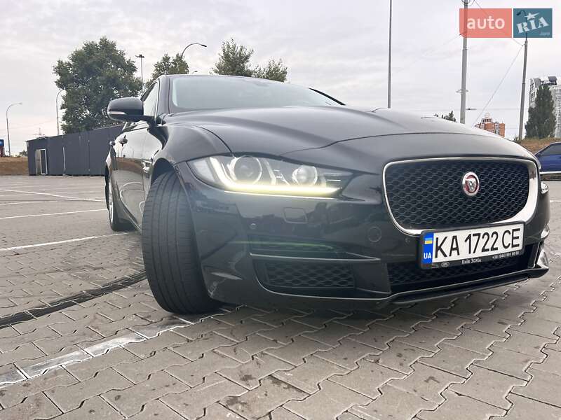 Седан Jaguar XE 2017 в Полтаве