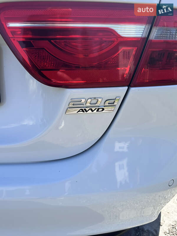 Седан Jaguar XE 2016 в Ужгороде