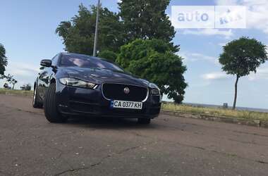 Седан Jaguar XE 2017 в Черкасах