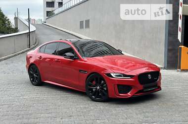 Седан Jaguar XE 2020 в Киеве