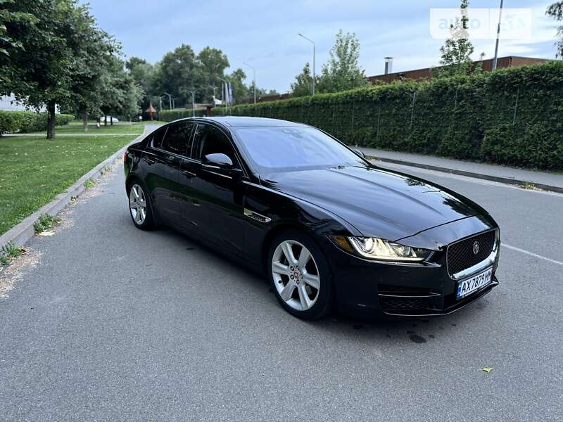 Седан Jaguar XE 2016 в Києві