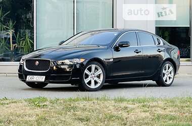 Седан Jaguar XE 2016 в Киеве