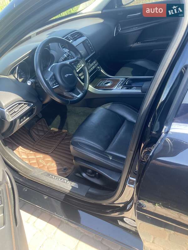 Седан Jaguar XE 2018 в Киеве