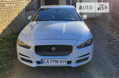 Седан Jaguar XE 2016 в Киеве