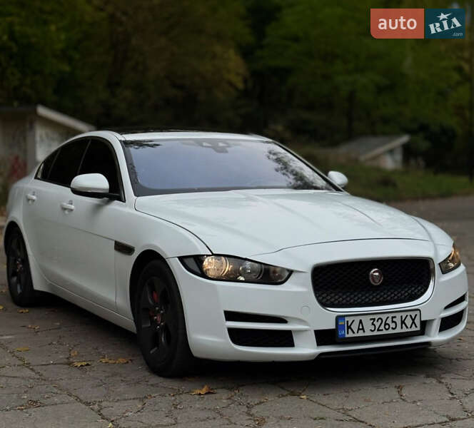 Jaguar XE 2017