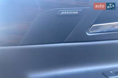 Седан Jaguar XE 2018 в 