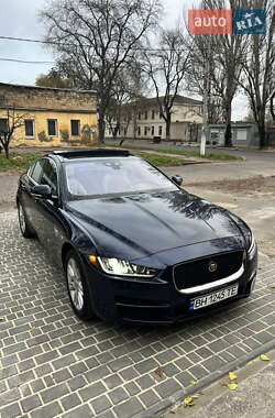 Седан Jaguar XE 2018 в Одесі