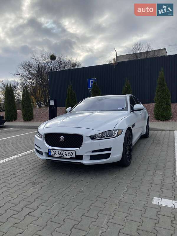 Седан Jaguar XE 2017 в Черкассах