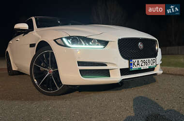 Седан Jaguar XE 2016 в Києві