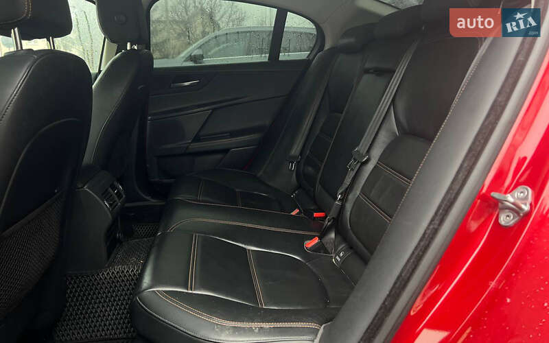 Седан Jaguar XE 2015 в Ивано-Франковске фото 22 Седан Jaguar XE 2015 в Ивано-Франковске
