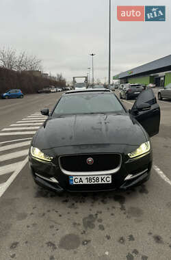 Седан Jaguar XE 2015 в Києві