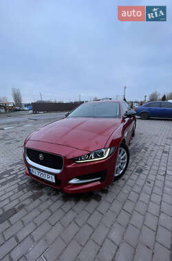 Седан Jaguar XE 2015 в Баришівка