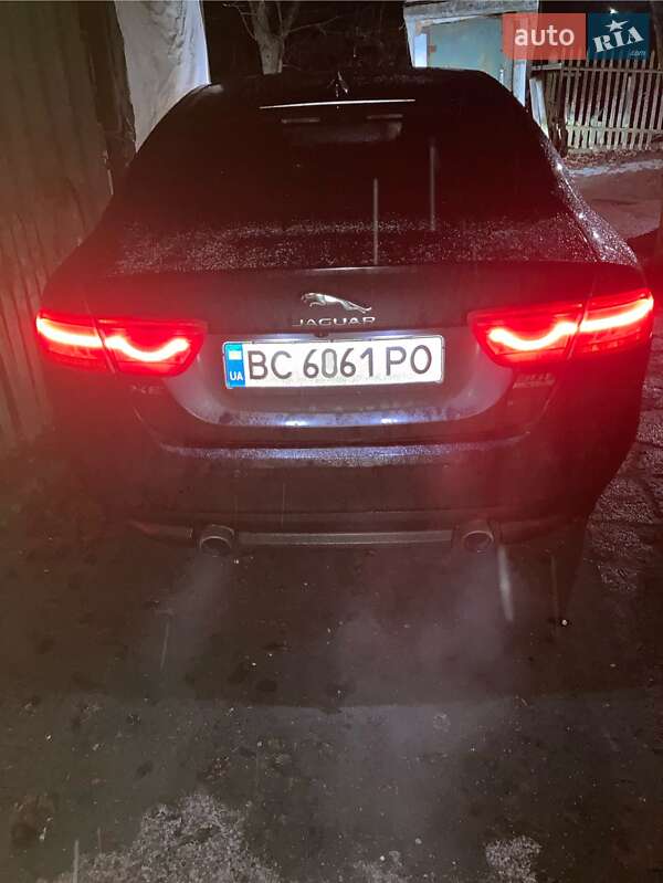 Седан Jaguar XE 2018 в Киеве