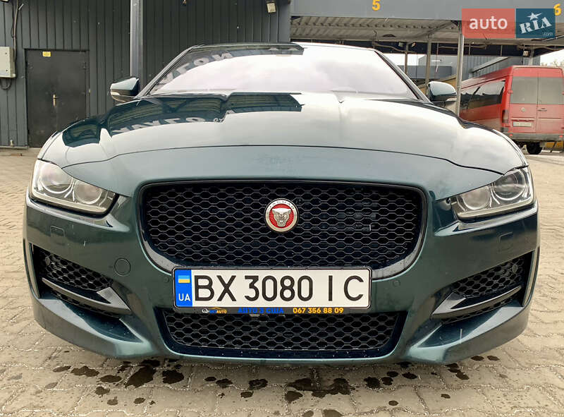 Седан Jaguar XE 2016 в Хмельницькому