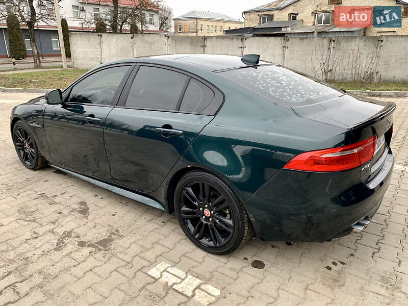 Седан Jaguar XE 2016 в Хмельницькому