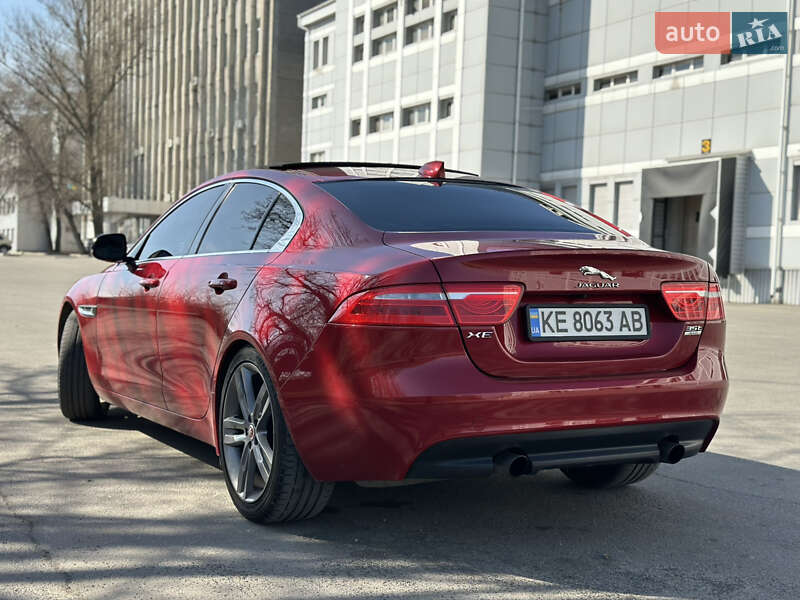 Седан Jaguar XE 2016 в Днепре