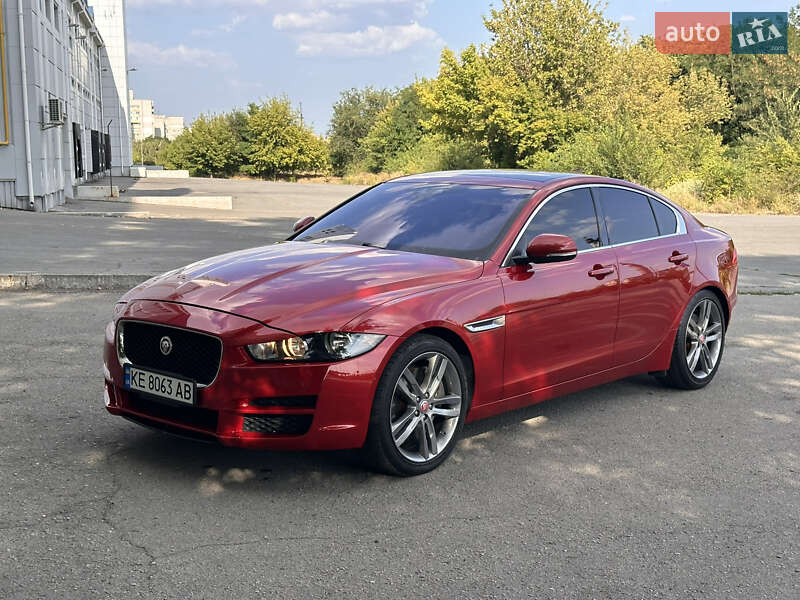 Седан Jaguar XE 2016 в Днепре