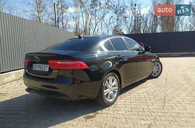 Седан Jaguar XE 2017 в 