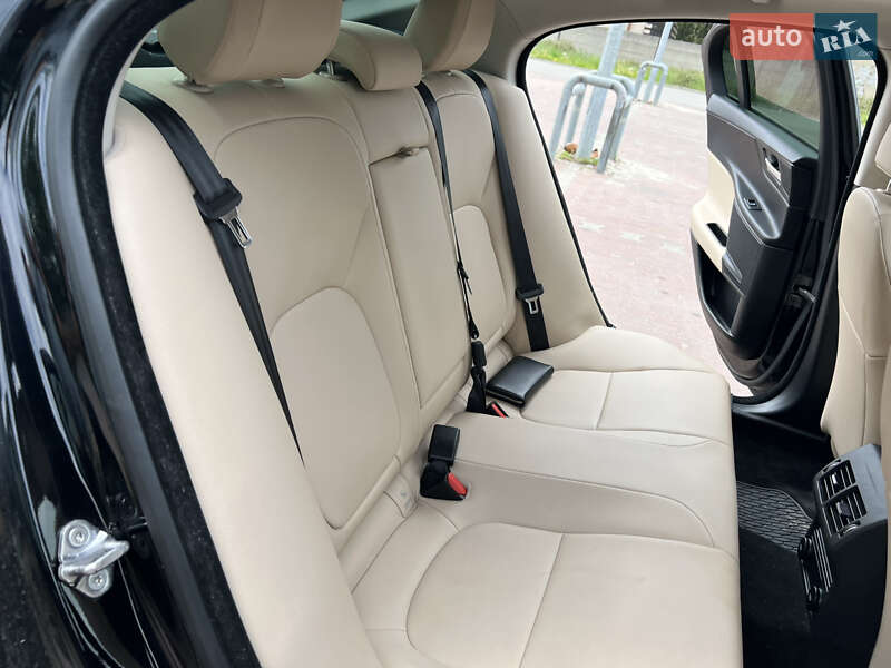 Седан Jaguar XE 2017 в Ивано-Франковске фото 31 Седан Jaguar XE 2017 в Ивано-Франковске