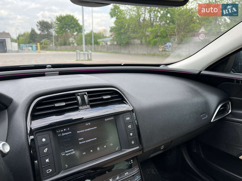 Седан Jaguar XE 2017 в Ивано-Франковске фото 53 Седан Jaguar XE 2017 в Ивано-Франковске