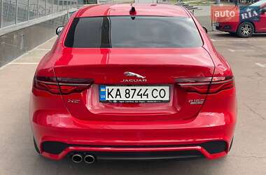 Седан Jaguar XE 2019 в 