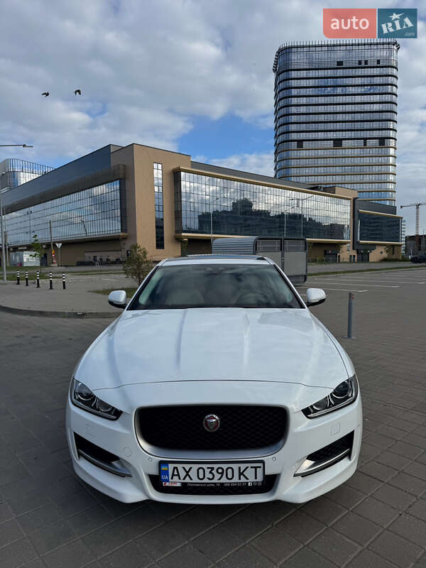 Седан Jaguar XE 2017 в Киеве фото 2 Седан Jaguar XE 2017 в Киеве