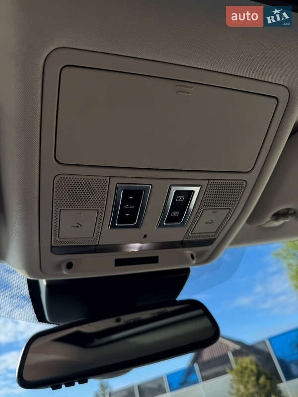 Седан Jaguar XE 2017 в Киеве фото 11 Седан Jaguar XE 2017 в Киеве