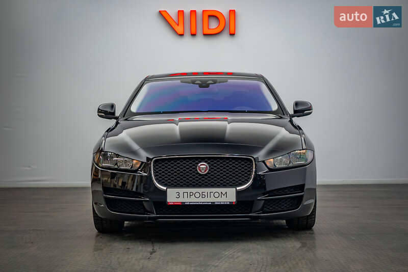 Седан Jaguar XE 2017 в Киеве