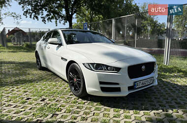Седан Jaguar XE 2018 в Мукачево