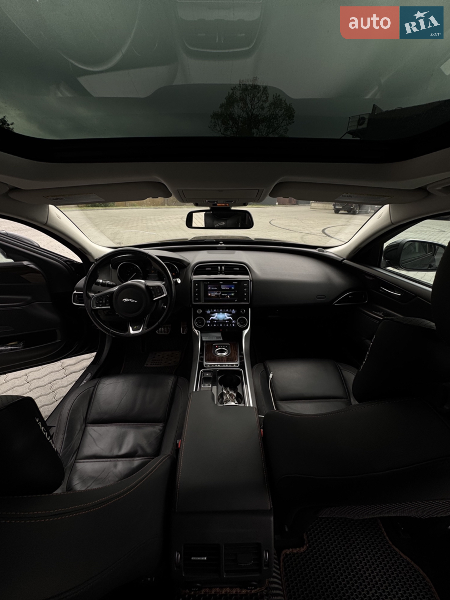 2017 Jaguar XE - мініатюра 17