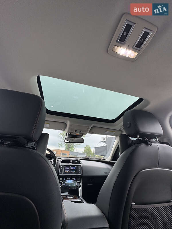 Седан Jaguar XE 2017 в Трускавце фото 19 Седан Jaguar XE 2017 в Трускавце