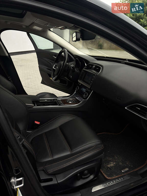 Седан Jaguar XE 2017 в Трускавце фото 30 Седан Jaguar XE 2017 в Трускавце