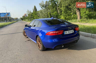 Седан Jaguar XE 2018 в 