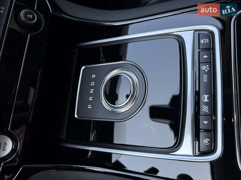 Седан Jaguar XE 2016 в Киеве фото 55 Седан Jaguar XE 2016 в Киеве