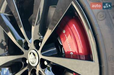 Седан Jaguar XE 2024 в 