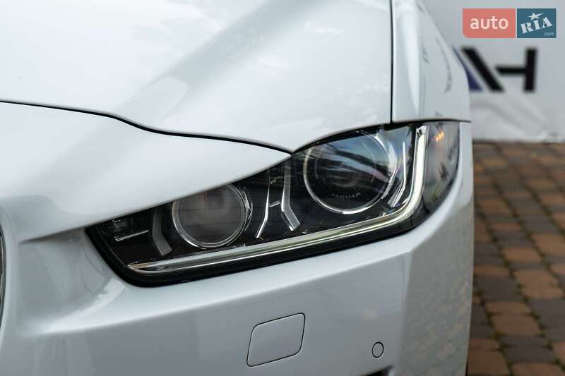 Седан Jaguar XE 2018 в Киеве