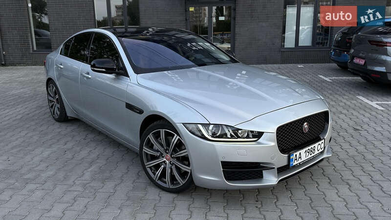 Седан Jaguar XE 2016 в Киеве фото 11 Седан Jaguar XE 2016 в Киеве