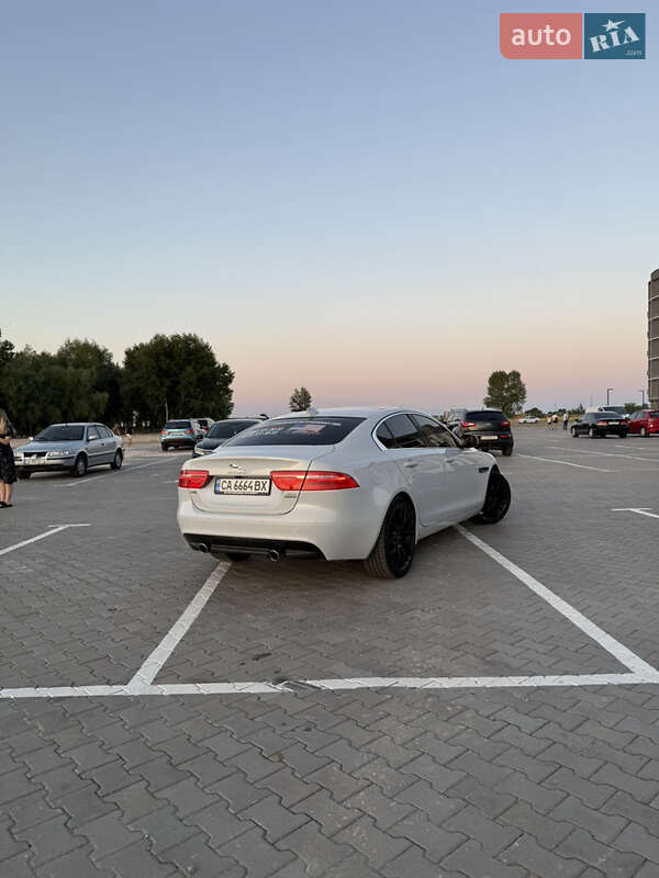 Седан Jaguar XE 2017 в Черкассах