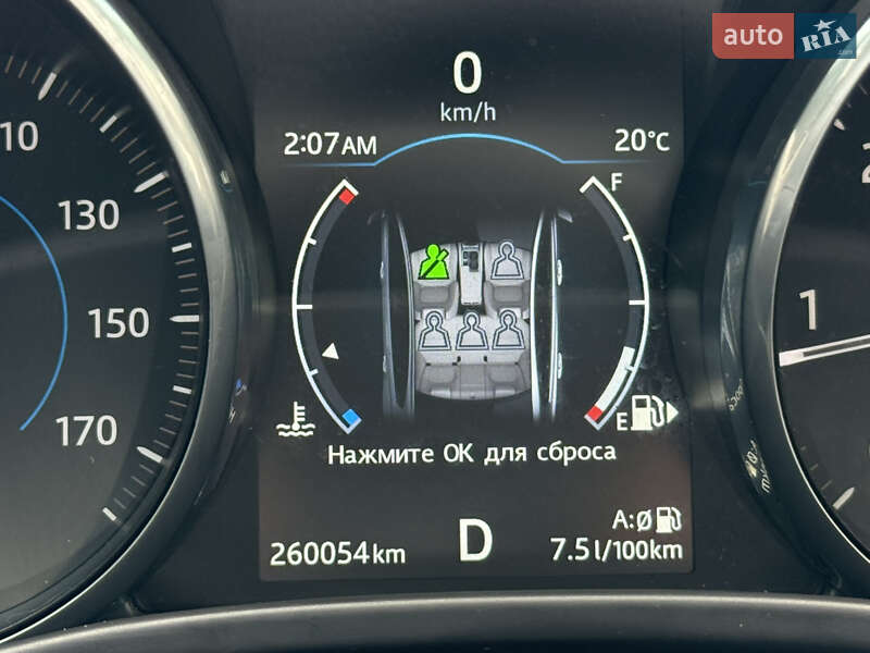 Седан Jaguar XE 2017 в Вараше