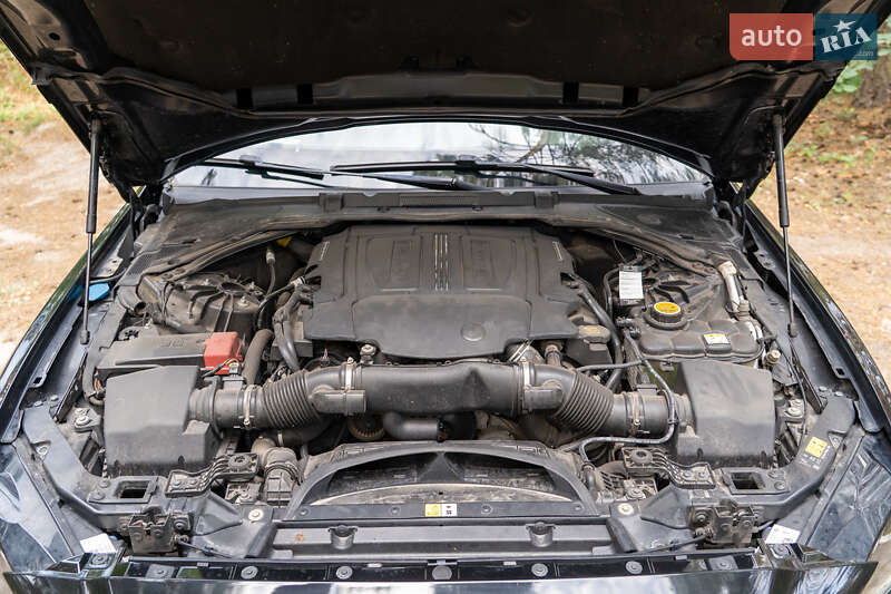 Седан Jaguar XE 2016 в Киеве