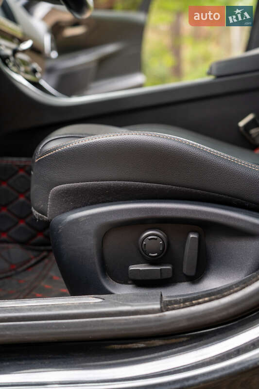 Седан Jaguar XE 2016 в Киеве