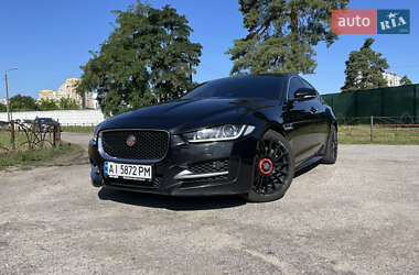 Седан Jaguar XE 2015 в Киеве