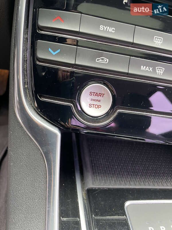 Седан Jaguar XE 2015 в Полтаве фото 3 Седан Jaguar XE 2015 в Полтаве