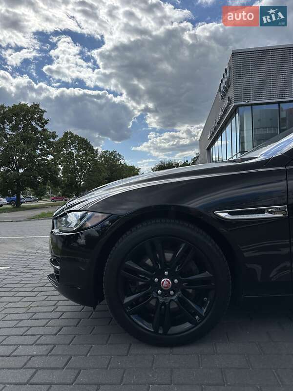 Седан Jaguar XE 2017 в Киеве фото 12 Седан Jaguar XE 2017 в Киеве