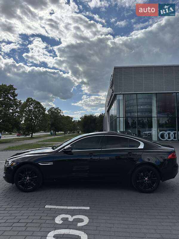 Седан Jaguar XE 2017 в Киеве фото 14 Седан Jaguar XE 2017 в Киеве