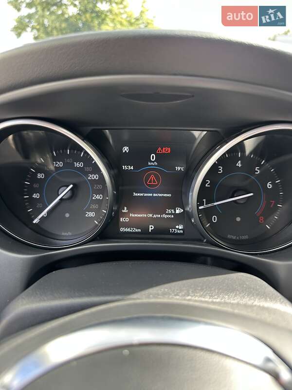 Седан Jaguar XE 2017 в Киеве фото 28 Седан Jaguar XE 2017 в Киеве